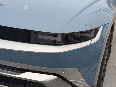 Certified 2025 Hyundai Ioniq 5 Limited image 12