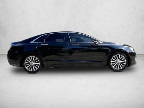 Used 2020 Lincoln MKZ FWD image 5