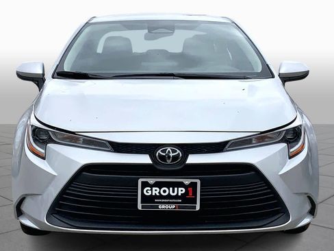 Used 2024 Toyota Corolla LE image 3