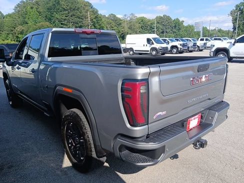 Used 2025 GMC Sierra 2500 AT4 w/ AT4 Premium Plus Package AWD/4WD image 8