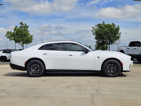 New 2026 Dodge Charger Scat Pack w/ Blacktop Package AWD/4WD image 7