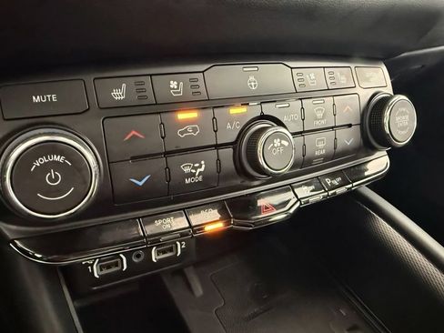 Used 2024 Dodge Durango R/T AWD/4WD image 18