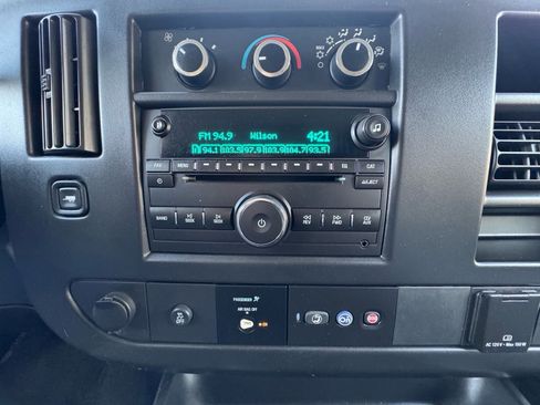 Used 2016 Chevrolet Express 3500 LT w/ LT Preferred Equipment Group image 10