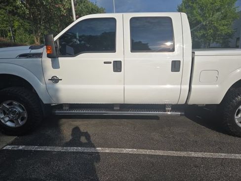 Used 2013 Ford F250 XLT w/ XLT Interior Pkg AWD/4WD image 2