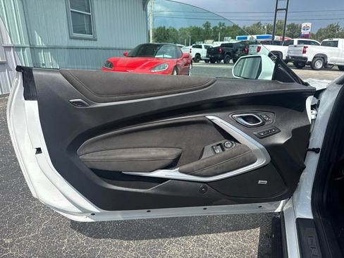 Used 2018 Chevrolet Camaro ZL1 RWD image 27