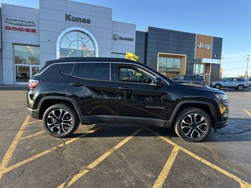 Certified 2022 Jeep Compass Limited image 3