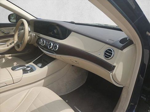 Used 2020 Mercedes-Benz S 560 Sedan image 21