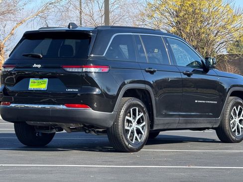 Used 2024 Jeep Grand Cherokee Limited image 11