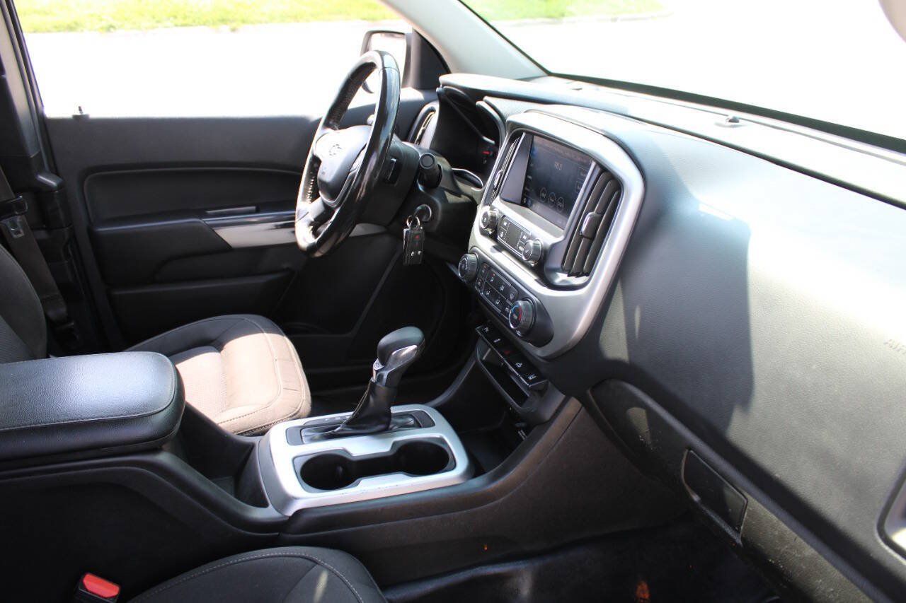 Used 2022 Chevrolet Colorado LT w/ Fleet Safety Package AWD/4WD image 16