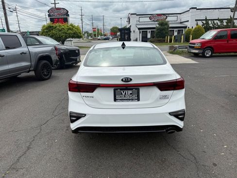 Used 2020 Kia Forte LXS FWD image 6
