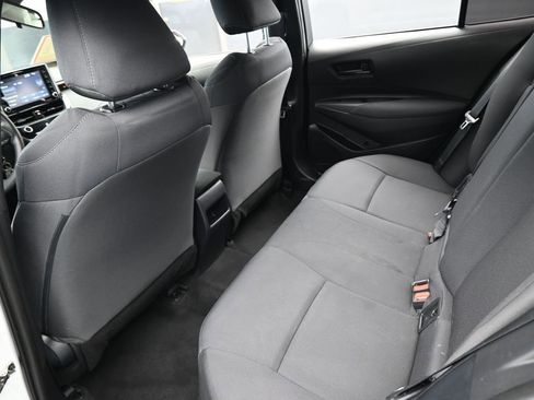 Used 2022 Toyota Corolla LE image 31