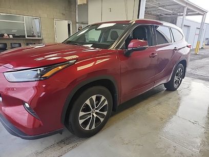Used 2022 Toyota Highlander XLE