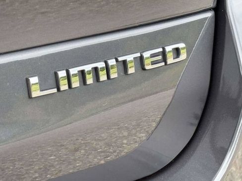 Certified 2022 Jeep Grand Cherokee L Limited AWD/4WD image 11