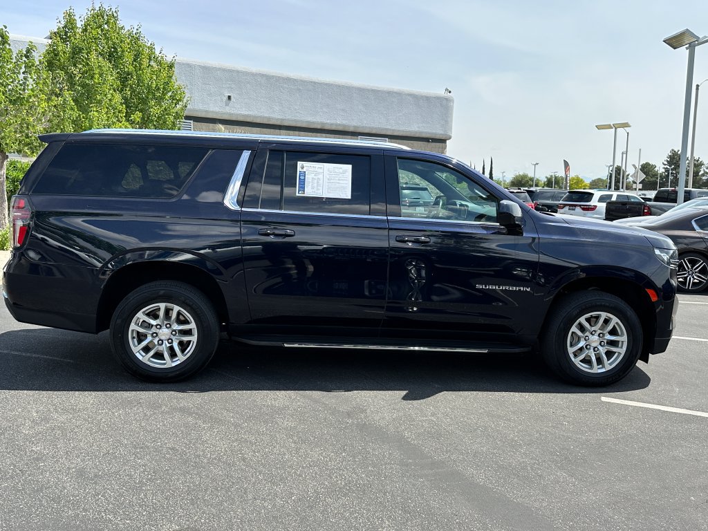 Used 2024 Chevrolet Suburban LT AWD/4WD image 11