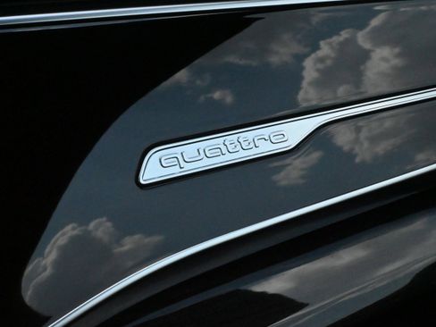 Certified 2025 Audi Q7 3.0T Premium w/ Convenience Package image 13