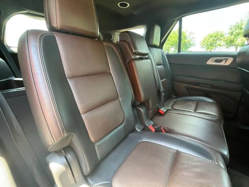 Used 2015 Ford Explorer Sport AWD/4WD image 14
