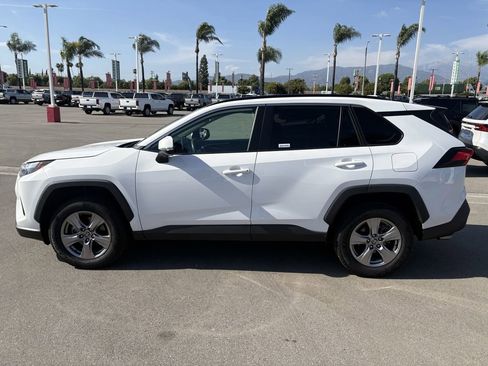 Used 2023 Toyota RAV4 XLE image 2
