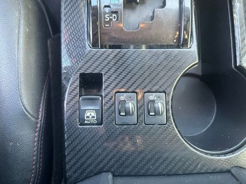 Used 2019 Toyota 4Runner TRD Off-Road Premium AWD/4WD image 26