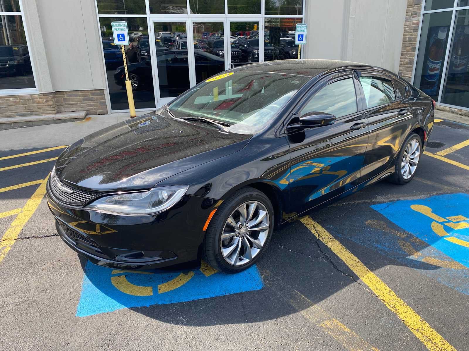 Used 2015 Chrysler 200 S FWD image 2