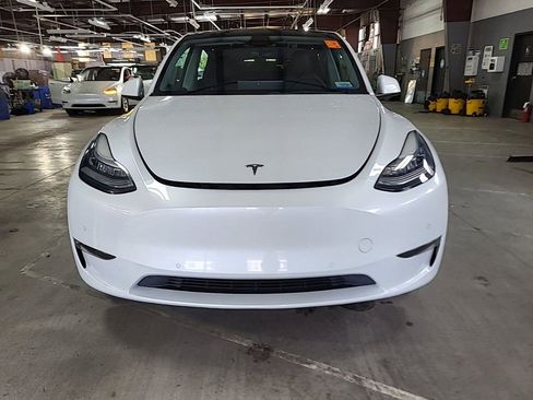 Used 2021 Tesla Model Y Long Range AWD/4WD image 3