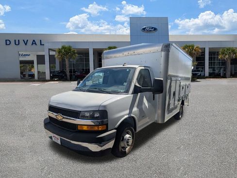 Used 2022 Chevrolet Express 3500 w/ Power Convenience Package RWD image 7