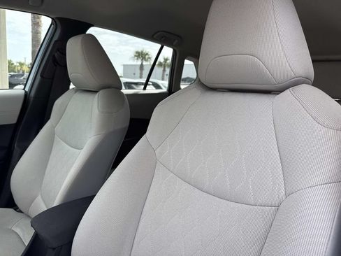 Used 2025 Toyota Corolla Cross L FWD image 24