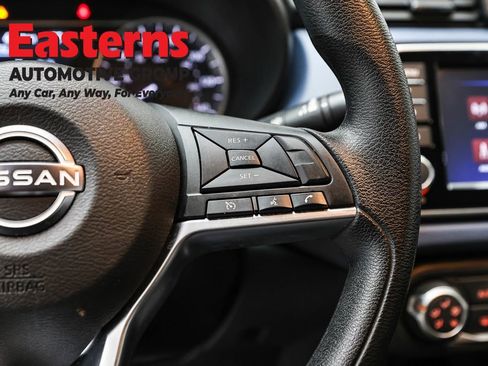 Used 2025 Nissan Versa SV image 16