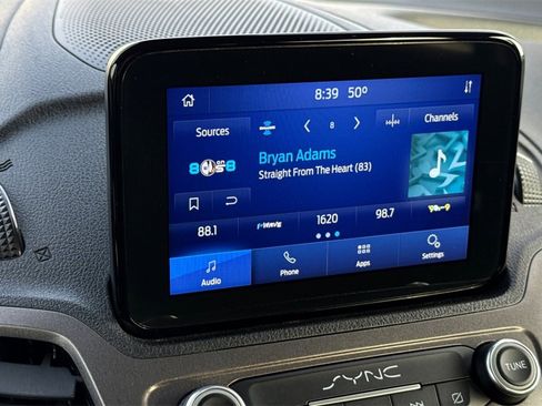 Used 2021 Ford Transit Connect XLT image 22