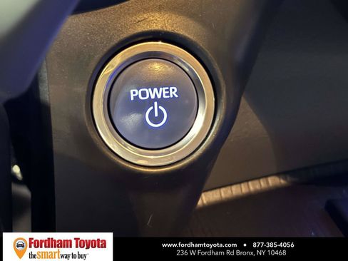 Used 2023 Toyota Sienna XSE AWD/4WD image 24
