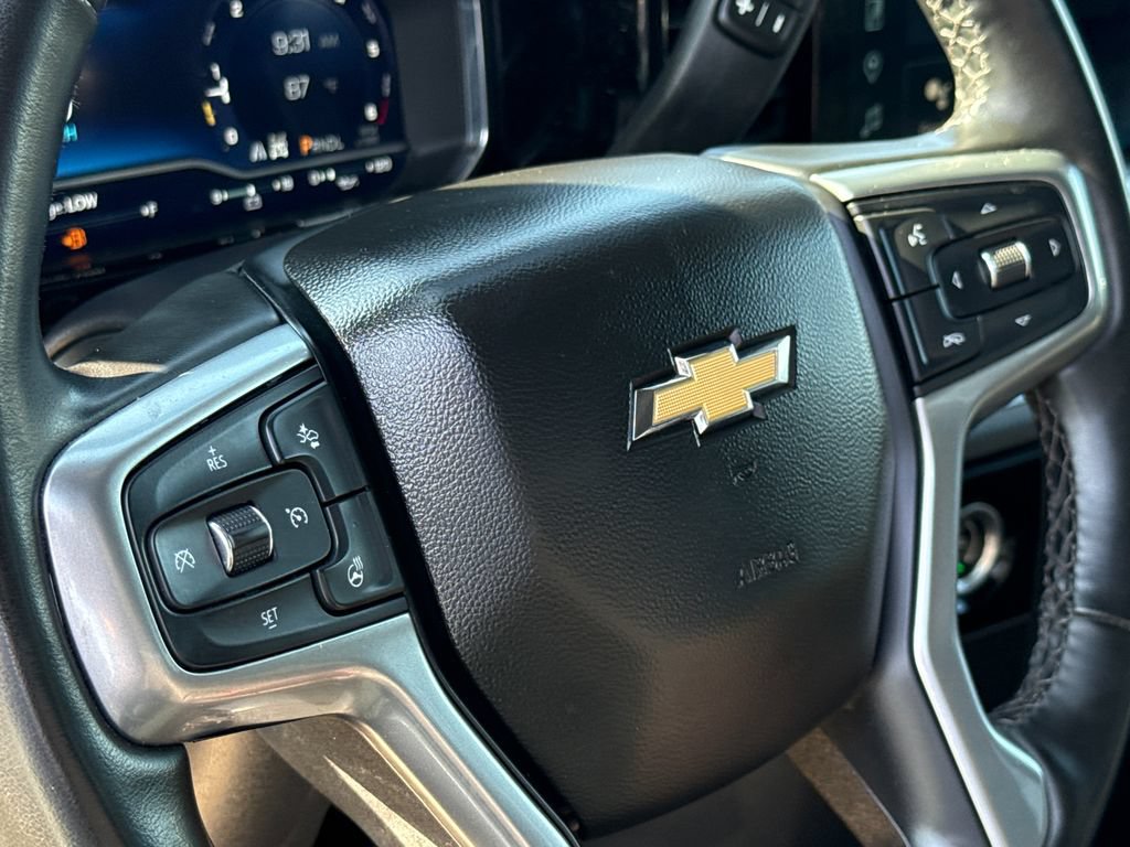 Used 2023 Chevrolet Silverado 1500 LT AWD/4WD image 29
