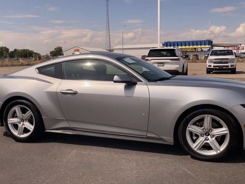 Used 2026 Ford Mustang Premium RWD image 3