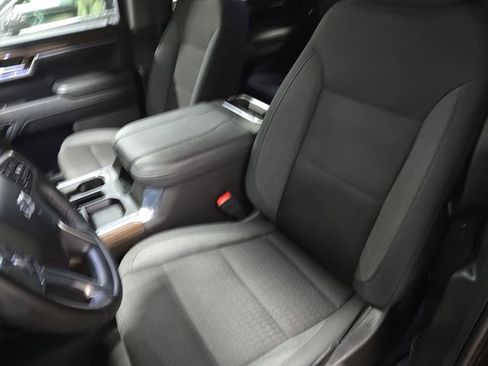 Used 2024 Chevrolet Silverado 1500 LT Trail Boss w/ Convenience Package II image 18