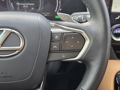 Used 2024 Lexus NX 350h AWD image 26
