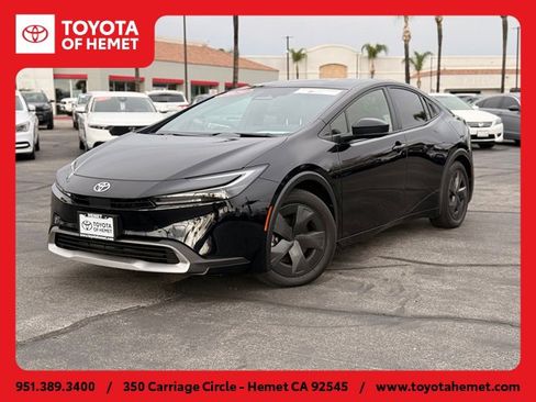 Used 2024 Toyota Prius Prime SE image 1