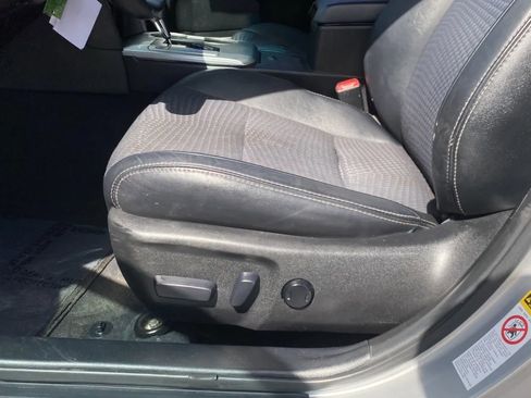 Used 2014 Toyota Camry SE FWD image 11