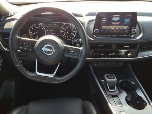 Used 2024 Nissan Rogue SV w/ SV Premium Package FWD image 13