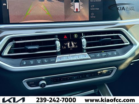 Used 2022 BMW X5 M50i w/ Executive Package image 35