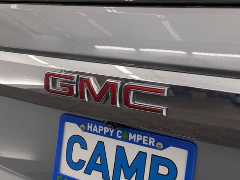 Used 2024 GMC Yukon XL SLT w/ SLT Luxury Package AWD/4WD image 14