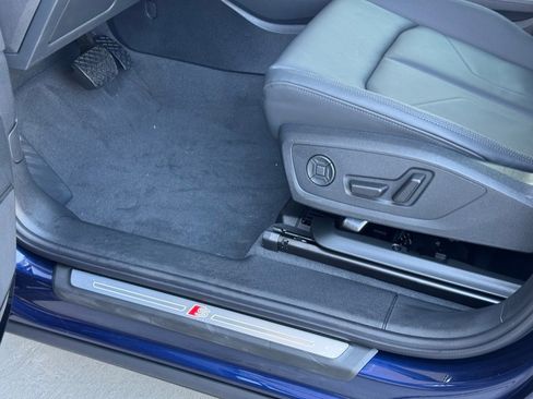 New 2025 Audi Q3 2.0T Premium image 22