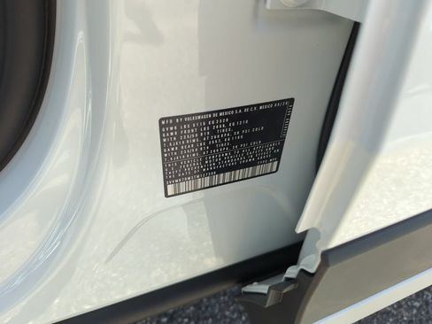 New 2026 Volkswagen Tiguan SE AWD/4WD image 50