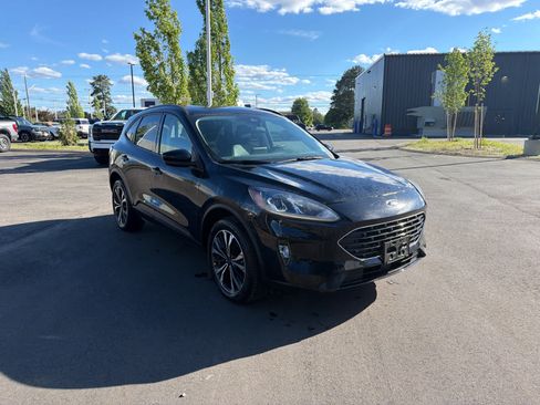 Used 2022 Ford Escape SEL w/ SEL Stealth AWD Package image 3
