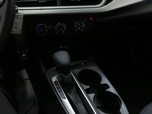 Used 2024 Chevrolet Trax LS image 22