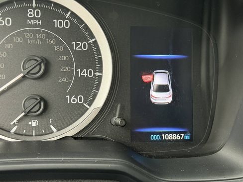 Used 2021 Toyota Corolla LE FWD image 16
