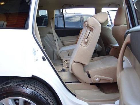 Used 2010 Toyota Highlander 4WD Hybrid w/ Extra Value Pkg 2 image 13