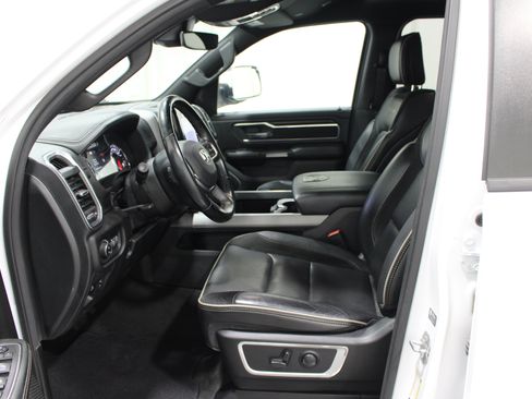 Used 2023 RAM 1500 Laramie AWD/4WD image 3