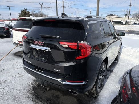 Used 2018 GMC Terrain Denali w/ Advanced Safety Package image 7