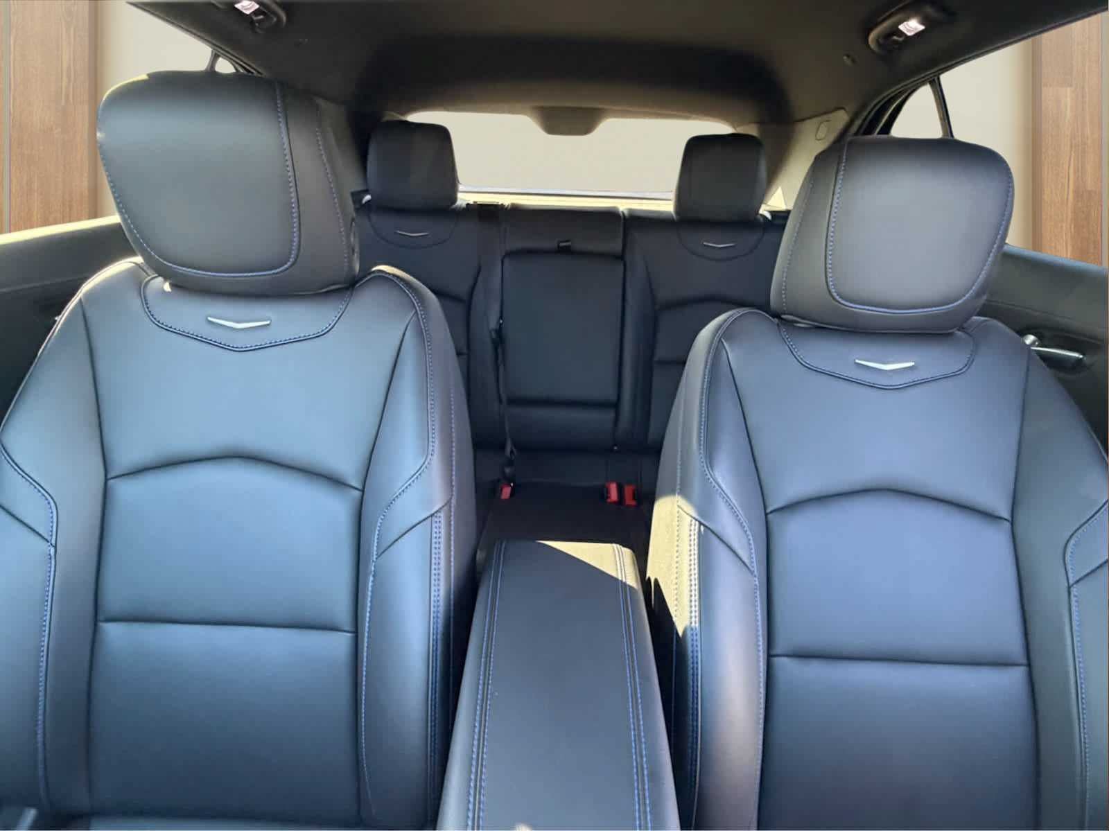 Used 2025 Cadillac XT4 Sport w/ Technology Package AWD/4WD image 37