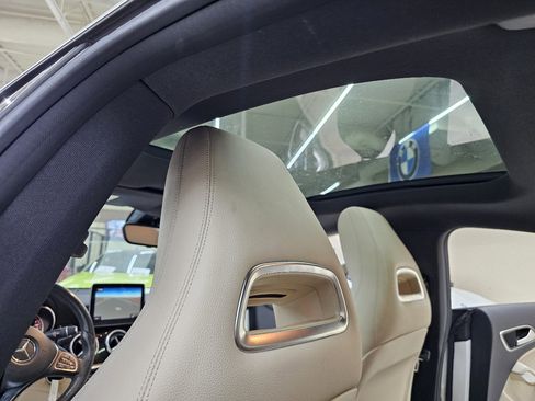 Used 2018 Mercedes-Benz CLA 250 4MATIC image 37