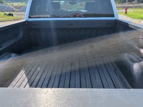 Used 2018 GMC Sierra 2500 SLT w/ Duramax Plus Package AWD/4WD image 14