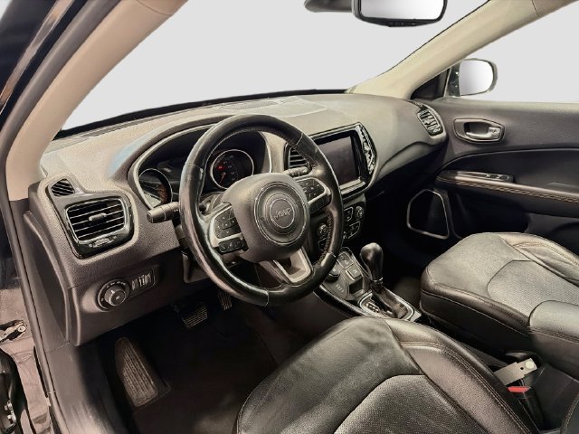 Used 2018 Jeep Compass Limited w/ Navigation Group AWD/4WD image 8